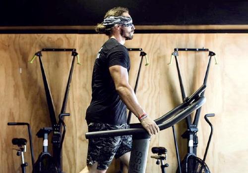 Meet the guy who did 24 hours of cardio - Blindfolded!