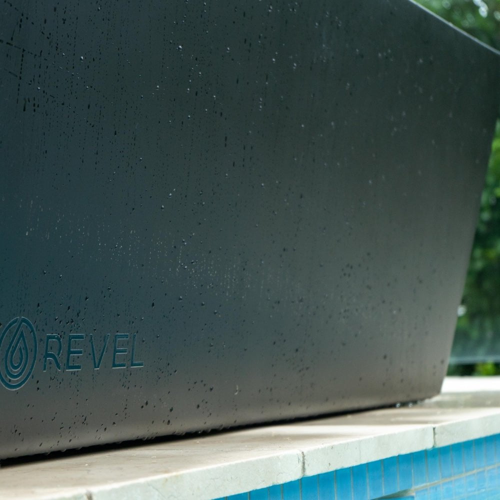 Revel Edur - Noir Ice Bath Includes Chiller
